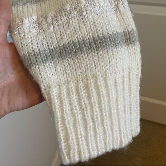 Women’s Vintage Knit Pullover Sweater - Picture 6 of 6